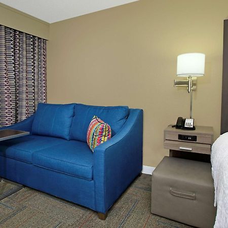 Hampton Inn Madison Exterior photo