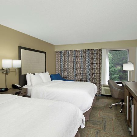 Hampton Inn Madison Exterior photo