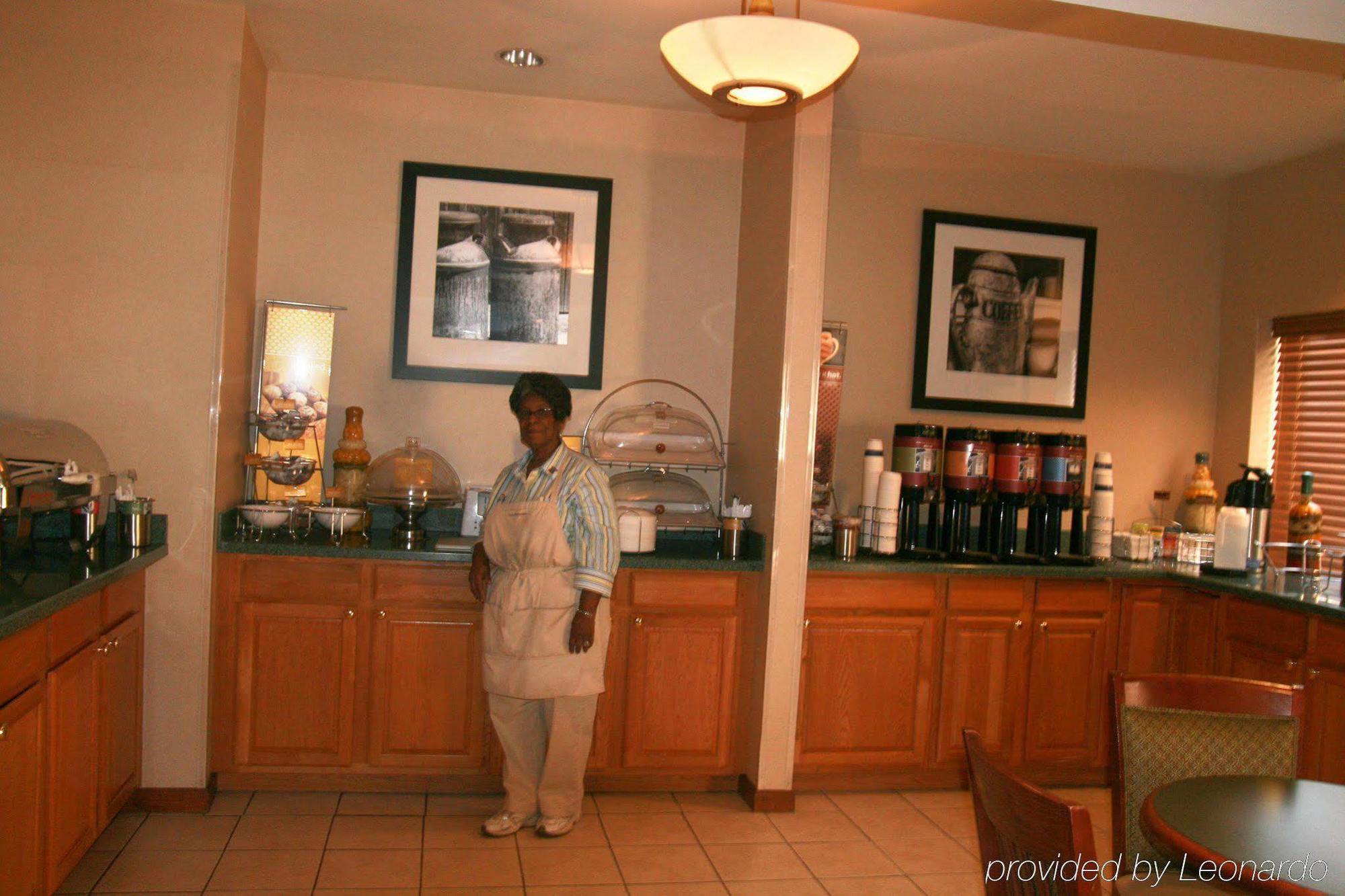 Hampton Inn Madison Restaurant photo