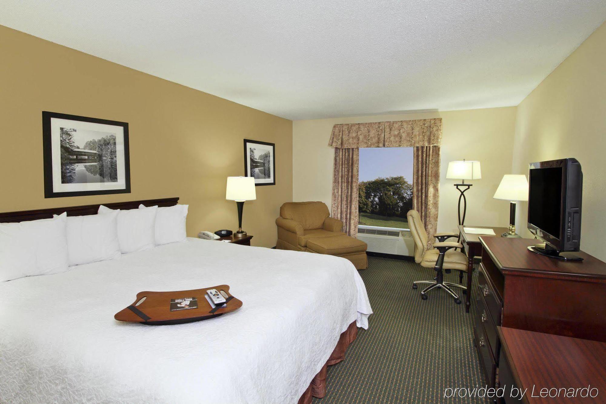 Hampton Inn Madison Exterior photo
